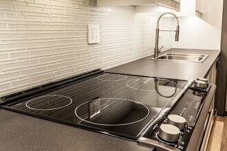 1908 Constitution Ave NE, Unit Apt #3 in Washington, DC - Building Photo - Building Photo