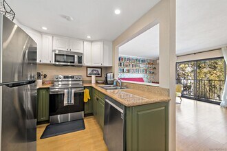 2950 Broadway in San Diego, CA - Building Photo - Building Photo