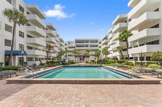 330 SE 20th Ave in Deerfield Beach, FL - Building Photo - Building Photo
