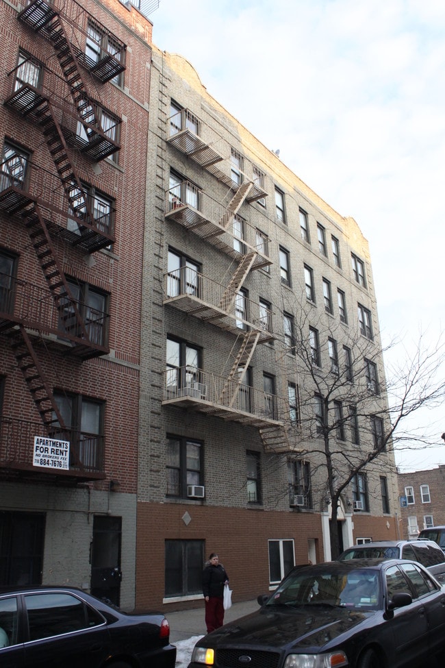 2205 Walton Ave in Bronx, NY - Building Photo - Building Photo