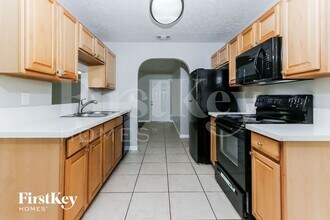 2202 SE Montauk St in Port St. Lucie, FL - Foto de edificio - Building Photo