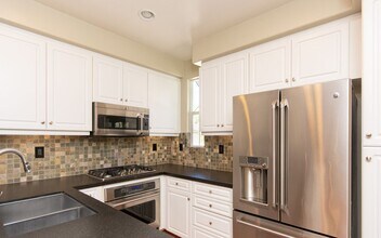 1646 Sunnyside Ave in San Marcos, CA - Building Photo - Building Photo