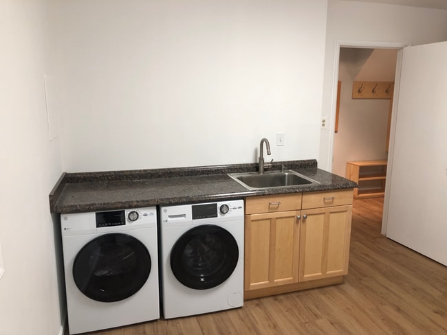 2267 Glenmore Terrace in Rockville, MD - Building Photo - Building Photo