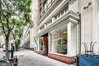 915 E St NW in Washington, DC - Building Photo - Building Photo