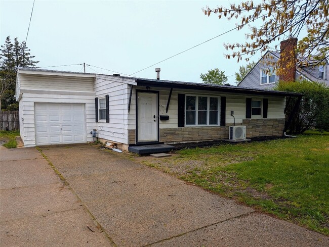 property at 650 E 38th St