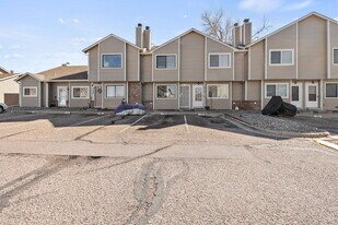 4765 Live Oak Dr in Colorado Springs, CO - Building Photo