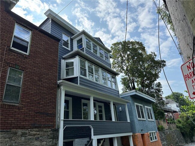 81 Southside Ave in Hastings On Hudson, NY - Building Photo - Building Photo