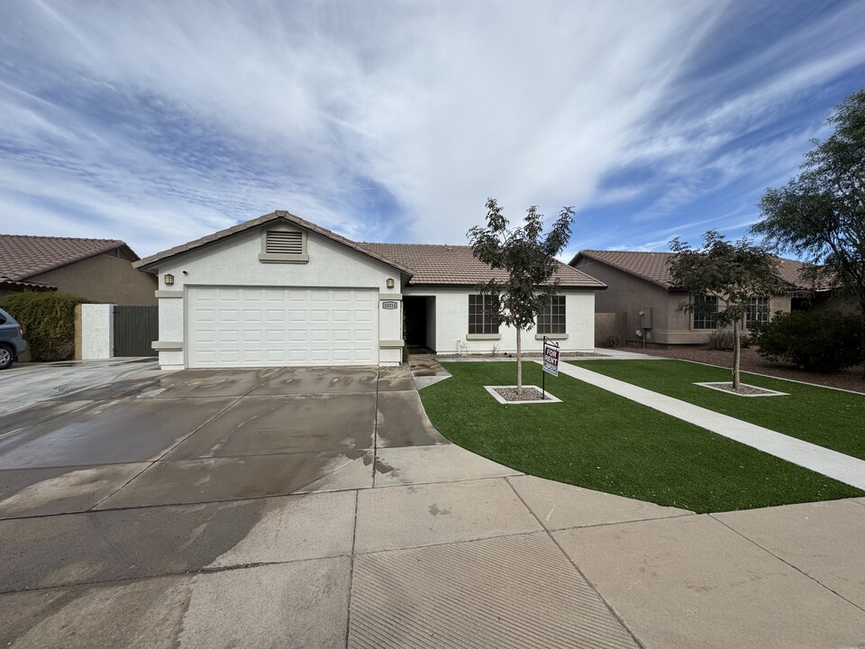 10314 E Dolphin Ave in Mesa, AZ - Building Photo