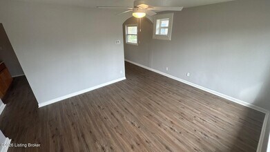 6315 Red Spruce Dr in Louisville, KY - Building Photo - Building Photo