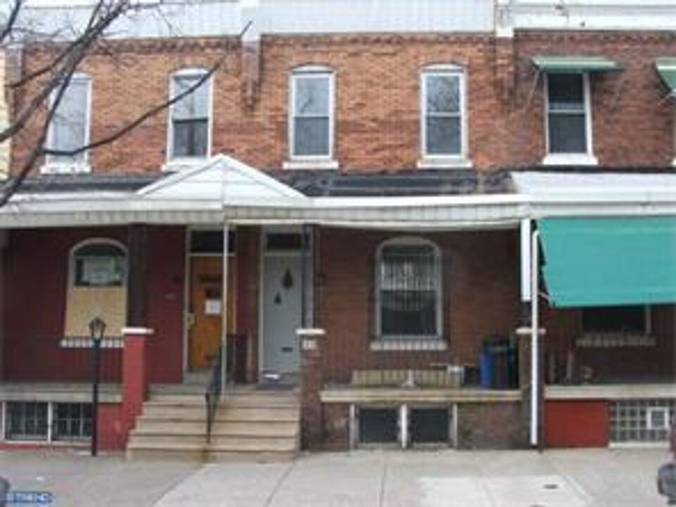 118 N 53rd St in Philadelphia, PA - Building Photo