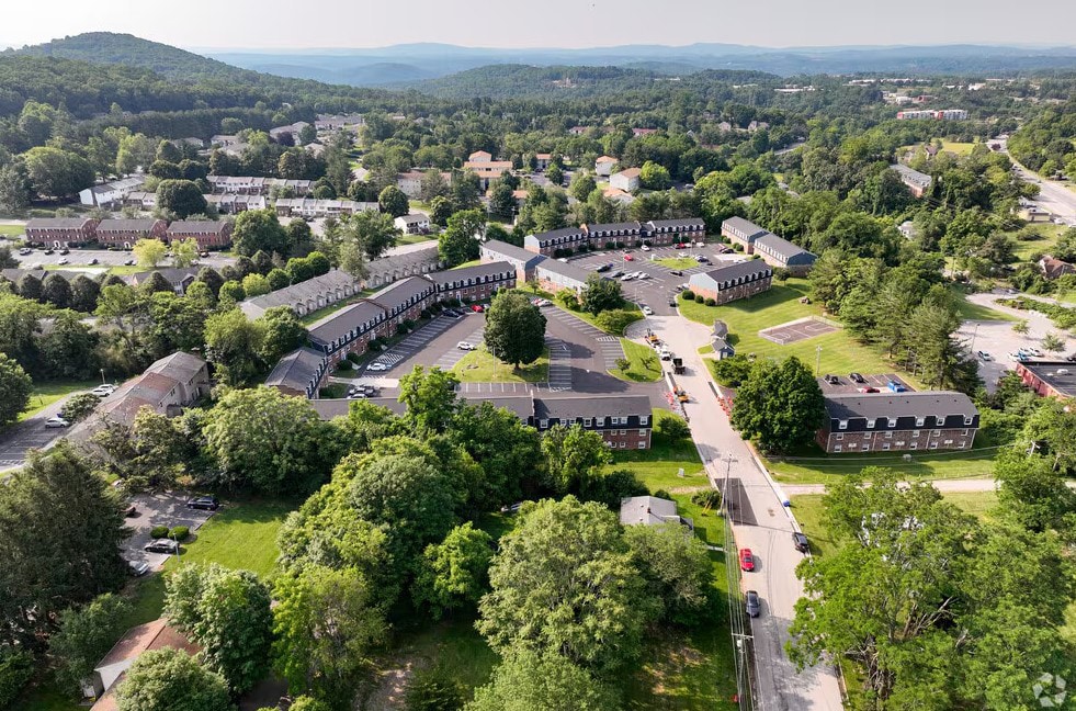 The Mill at Blacksburg in Blacksburg, VA - Foto de edificio