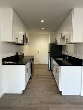 649 Westbourne Dr in West Hollywood, CA - Foto de edificio - Building Photo