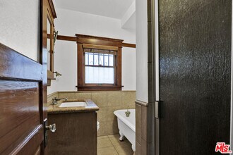 1340 W 30th St-Unit -ADU in Los Angeles, CA - Building Photo - Building Photo