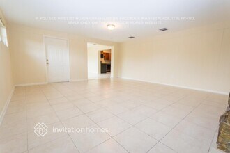 710 NW 176th Terrace in Miami, FL - Building Photo - Building Photo