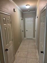 828 Meadow Bend Dr, Unit D in Baton Rouge, LA - Foto de edificio - Building Photo