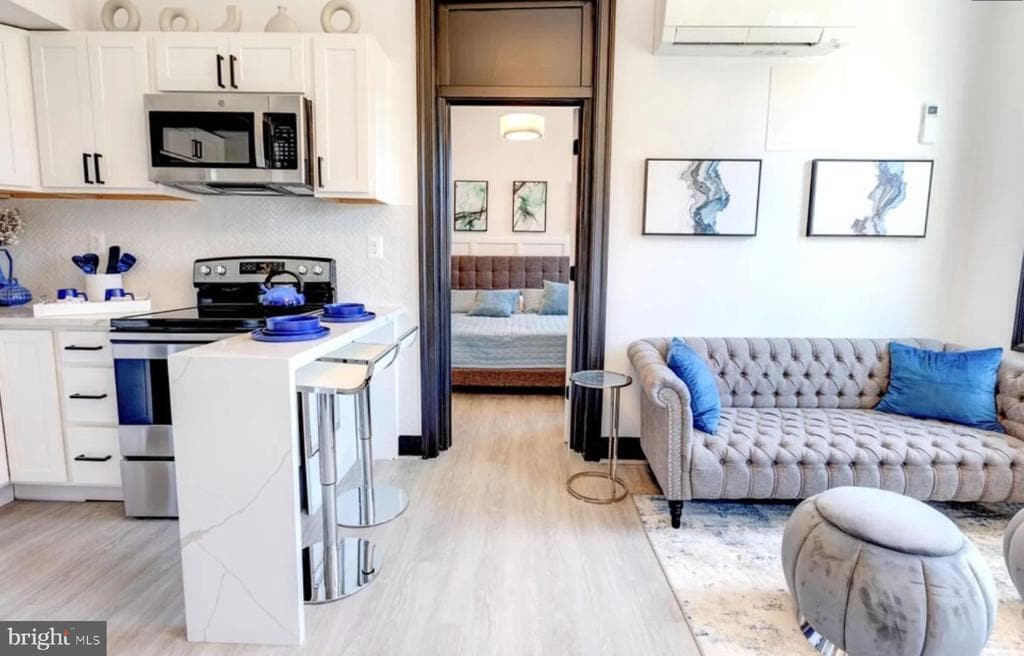 1005 N Charles St in Baltimore, MD - Building Photo