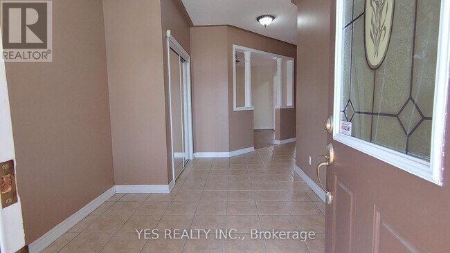 26 New Hampshire Ct in Brampton, ON - Building Photo - Building Photo