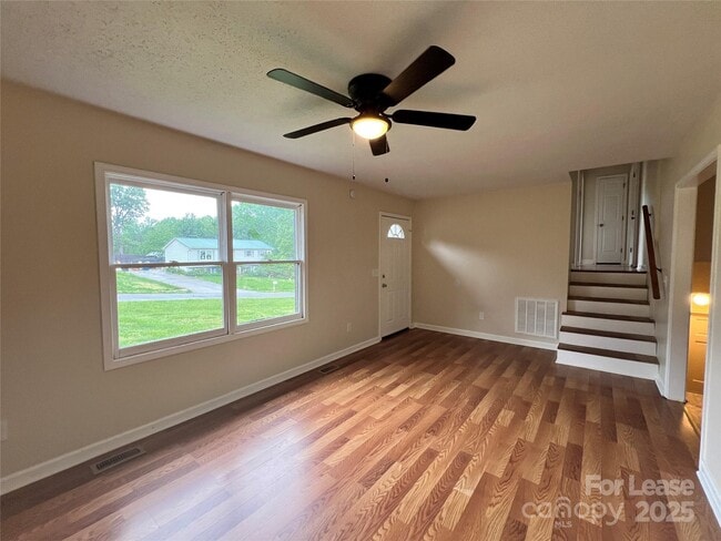 140 Brookhollow Dr in Statesville, NC - Building Photo - Building Photo
