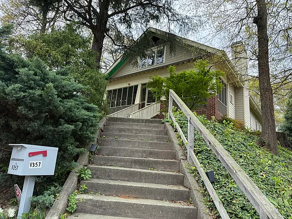 1357 Glenwood Ave SE in Atlanta, GA - Foto de edificio - Building Photo
