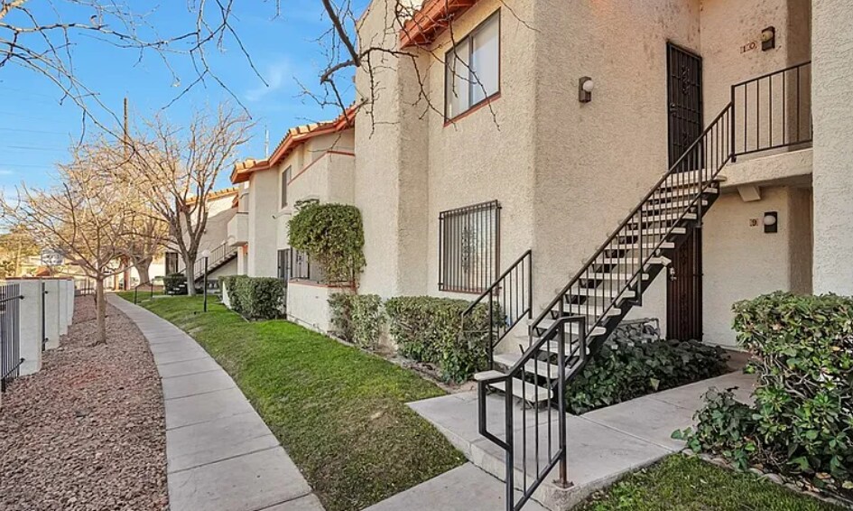 1701 E Katie Ave in Las Vegas, NV - Building Photo