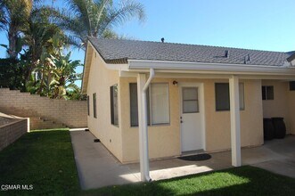 1375 Uppingham Dr in Thousand Oaks, CA - Building Photo - Building Photo