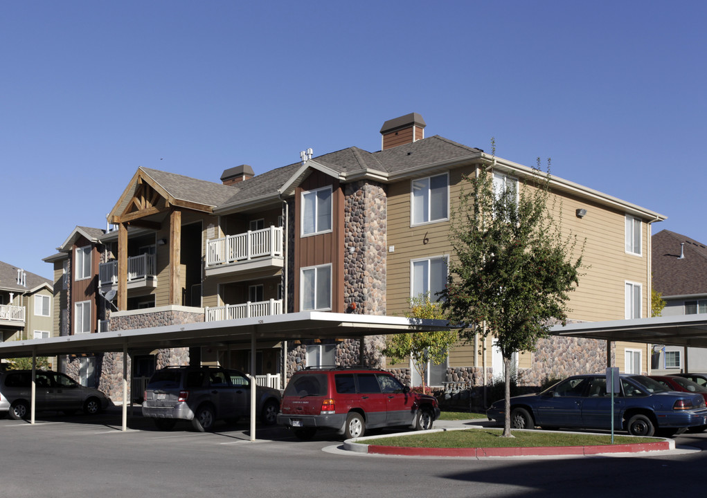 Green Grove in Pleasant Grove, UT - Building Photo