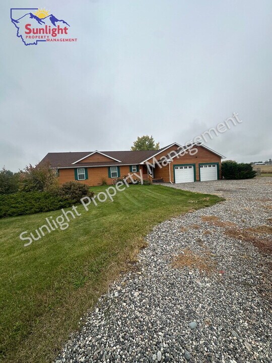 134 Clarks Fork Dr in Laurel, MT - Building Photo