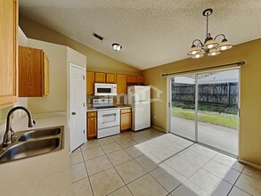 30326 Pongo Way in Wesley Chapel, FL - Building Photo - Building Photo