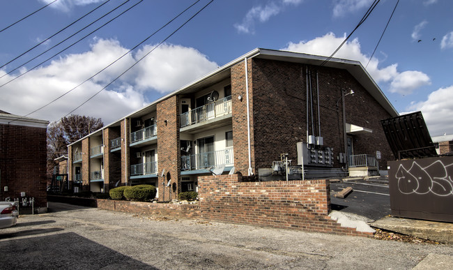 Executive Arms in Louisville, KY - Foto de edificio - Building Photo
