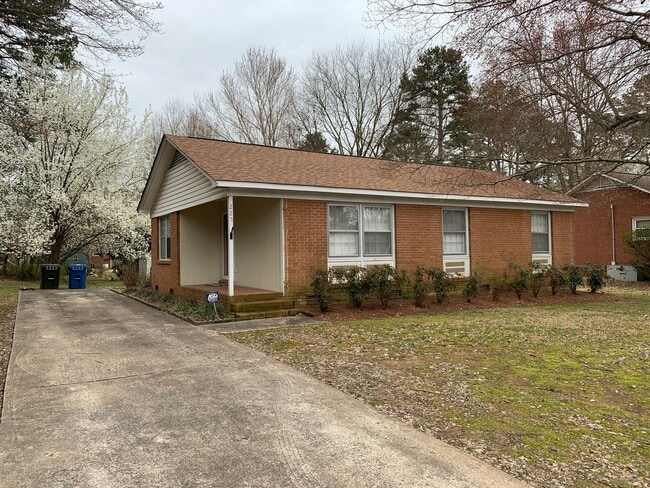 property at 225 Deer Creek Dr