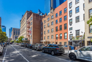 Chelsea Park House in New York, NY - Building Photo - Building Photo