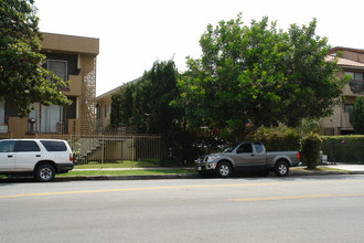 362 S Commonwealth Ave in Los Angeles, CA - Building Photo - Building Photo