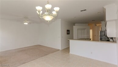 2272 Hampstead Ct in Lehigh Acres, FL - Building Photo - Building Photo