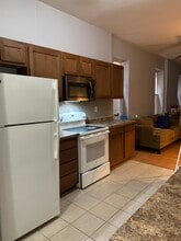 33 Congress St, Unit #2 in Cohoes, NY - Foto de edificio - Building Photo