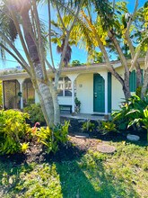 465 8th St N in Naples, FL - Building Photo - Building Photo