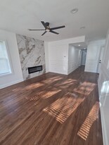 1048 W Marquette Rd in Chicago, IL - Building Photo