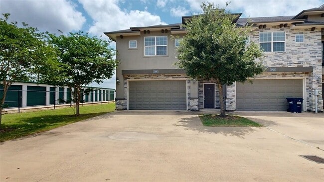 property at 3519 Summerway Dr
