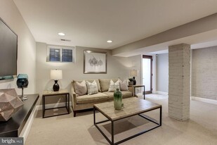 3914 New Hampshire Ave NW, Unit In-Law Suite in Washington, DC - Building Photo