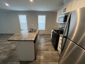 38058 Pardo Dr in Clinton Township, MI - Building Photo - Building Photo