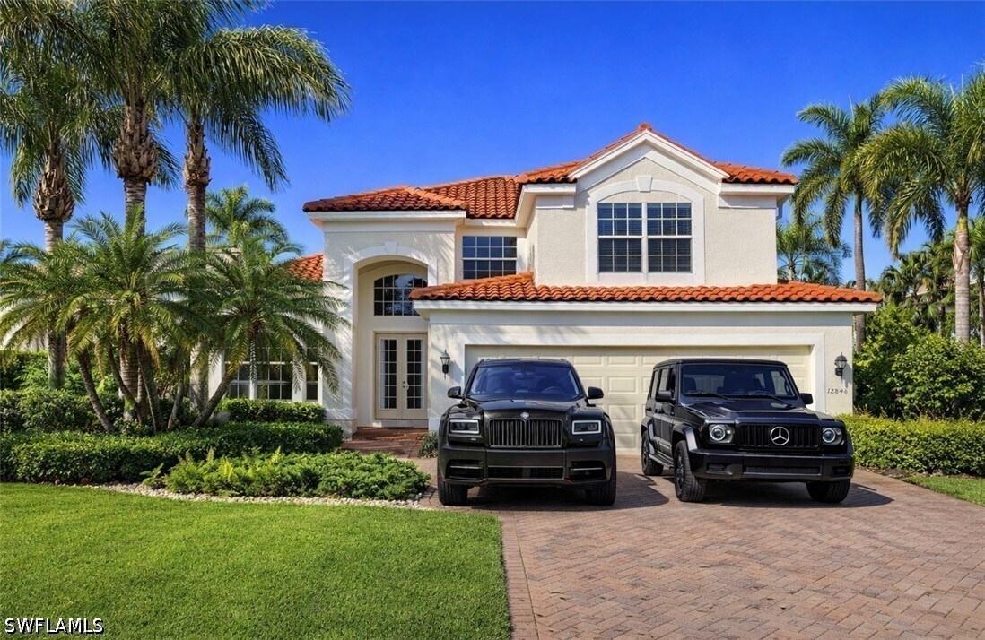 12848 Brynwood Way in Naples, FL - Building Photo