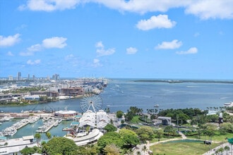 398 NE 5th St in Miami, FL - Building Photo - Building Photo