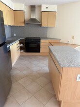 801 S King St in Honolulu, HI - Building Photo - Building Photo