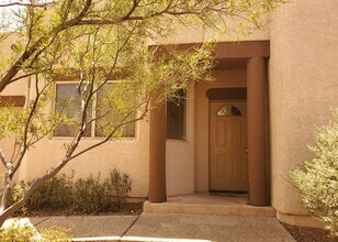 3760 N Lost Chestnut Dr in Tucson, AZ - Building Photo - Building Photo