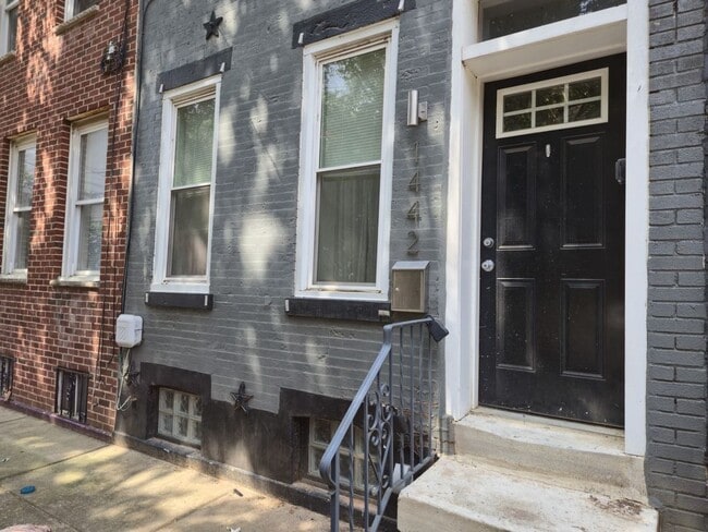 property at 1442 N Etting St