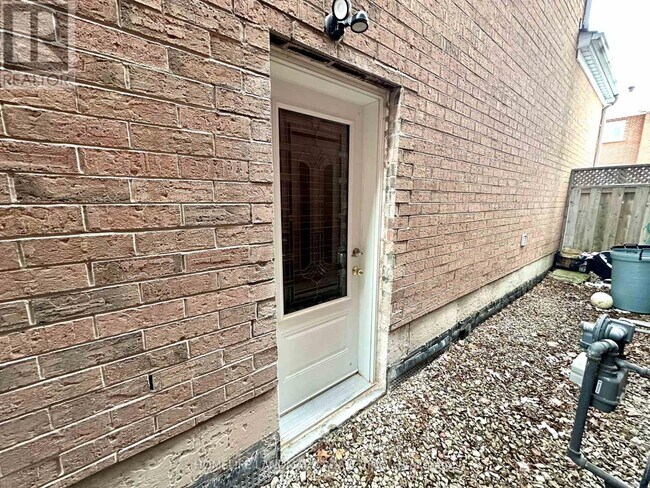 86 Snowdon Cir in Markham, ON - Building Photo - Building Photo