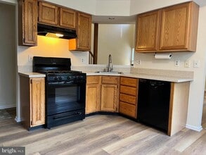 13 Benjamin Rush Ln in Princeton, NJ - Building Photo - Building Photo