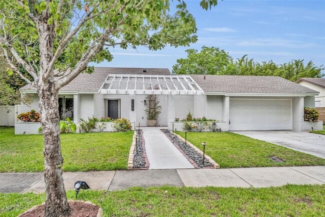 1218 Fairway Dr