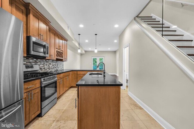 property at 2050 Frankford Ave