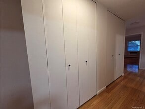 207-25 Darren Dr in Queens, NY - Building Photo - Building Photo