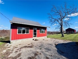 3420 Point Lookout Rd in Stockport, OH - Building Photo